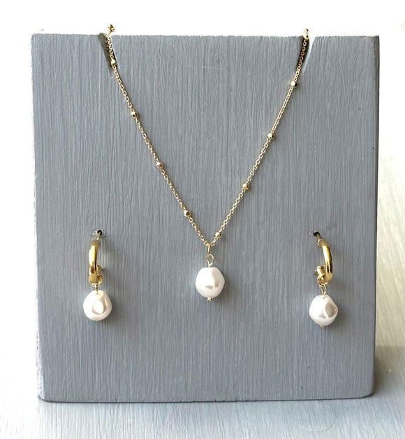 Satellite Chain with Pearl Set